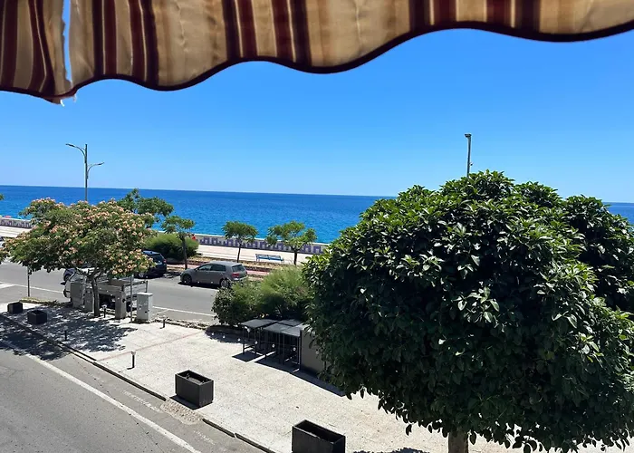 Hice Room Lungomare Fronte Mare